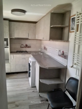 case de vanzare ieftine Constanta 3 camere, 142 mp 3