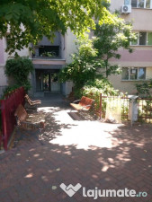 Schimb apartament 2 camere Titan decomandat cu casa la curte