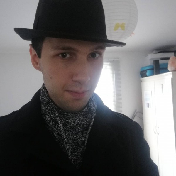 Mihai Ozana  Prietenie, Socializare