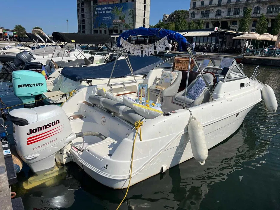 Barca cu motor Galeon Galia 560