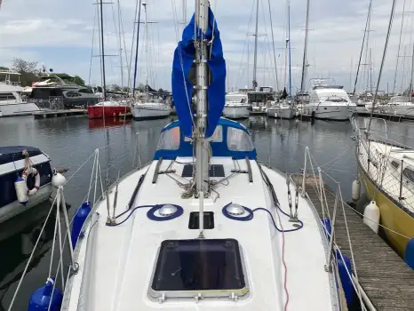Vand velier Beneteau First 30, 9 m lungime 1