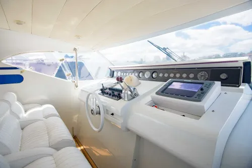 Yacht Pershing 52, 16m lungime, 3 dormitoare, 3 bai 2