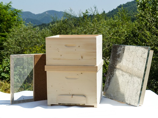 Stup Vertical Complet 12 Rame Dadant 2