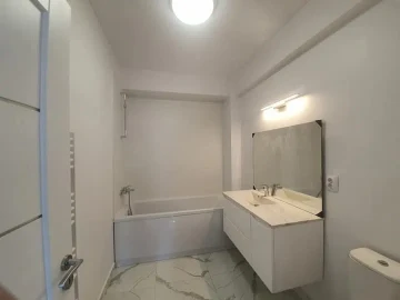 Apartamente la cheie, parchet, zugravit, gresie, faianta, marmura