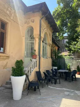 Casa de inchiriat Bucuresti, Mosilor 150 mp, curte 350mp ieftin 1