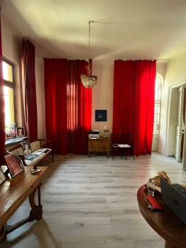 Casa de inchiriat Bucuresti, Mosilor 150 mp, curte 350mp ieftin 2
